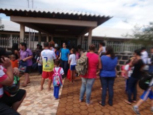 Volta às aulas, na Escola Leocadio Correia, em Laranjeiras do Sul.