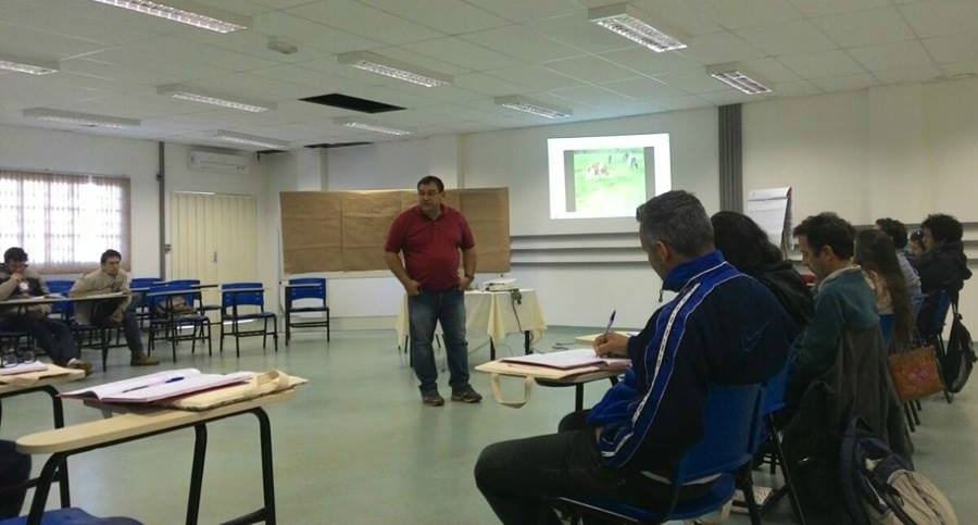 Prof. da UFFS-Laranjeiras é único no Brasil a ensinar sobre produção animal na Agroecologia