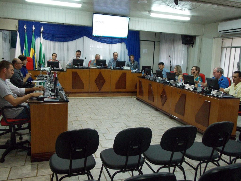 LARANJEIRAS: Primeira sessão da câmara define representantes de comissões