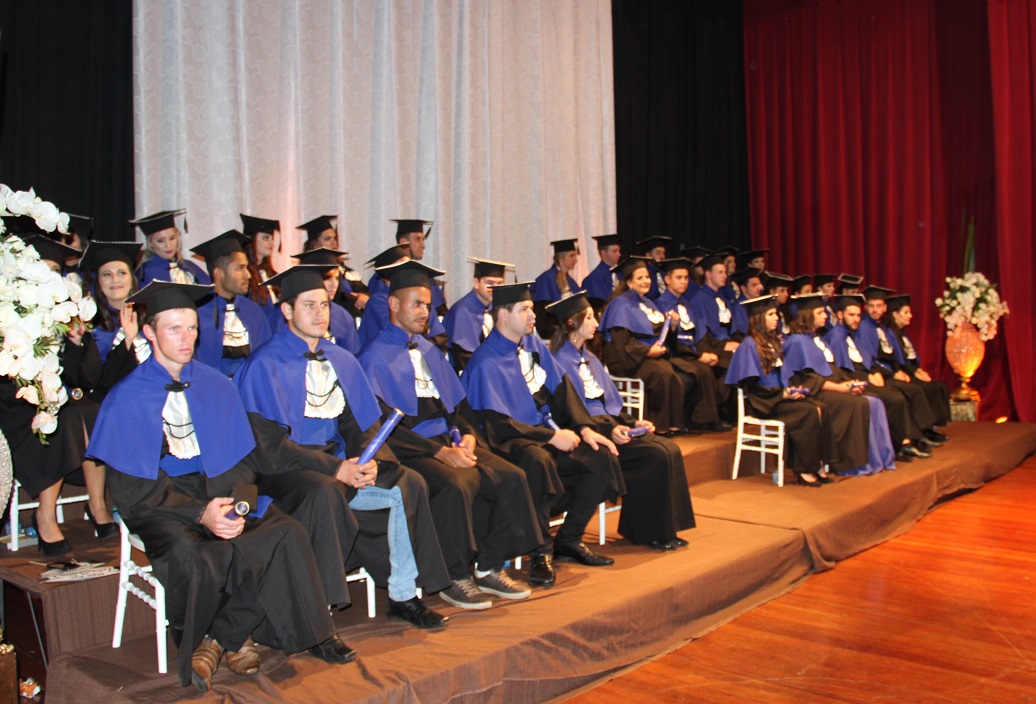 UFFS Campus Laranjeiras do Sul realiza colação de grau de 37 formandos