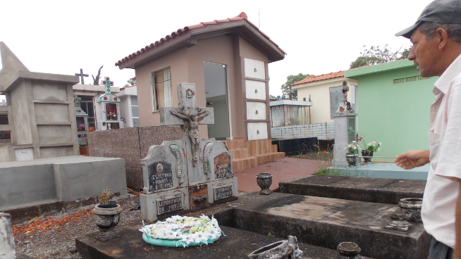 Cemitério Municipal de Laranjeiras do Sul: um drama para vivos e mortos