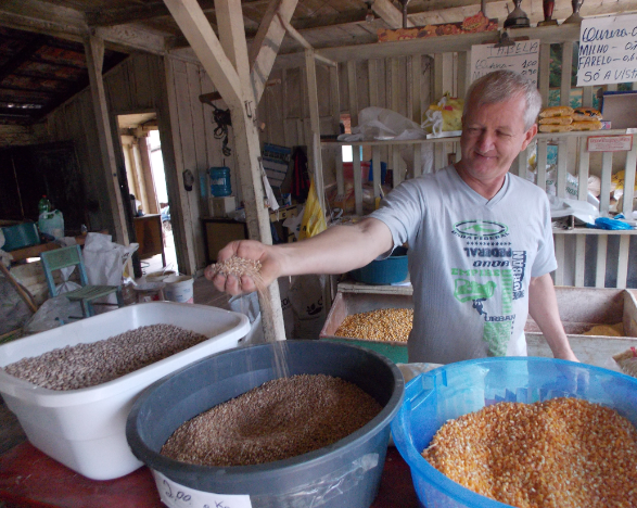 A cultura de comprar produtos em moinhos ainda resiste em cidades do interior