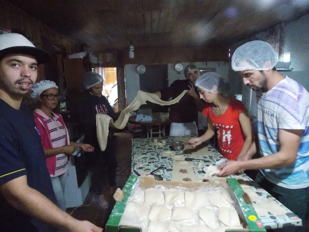 Com venda de pasteis e apoio da prefeitura no transporte, Black Heart deve representar Laranjeiras em Florianópolis