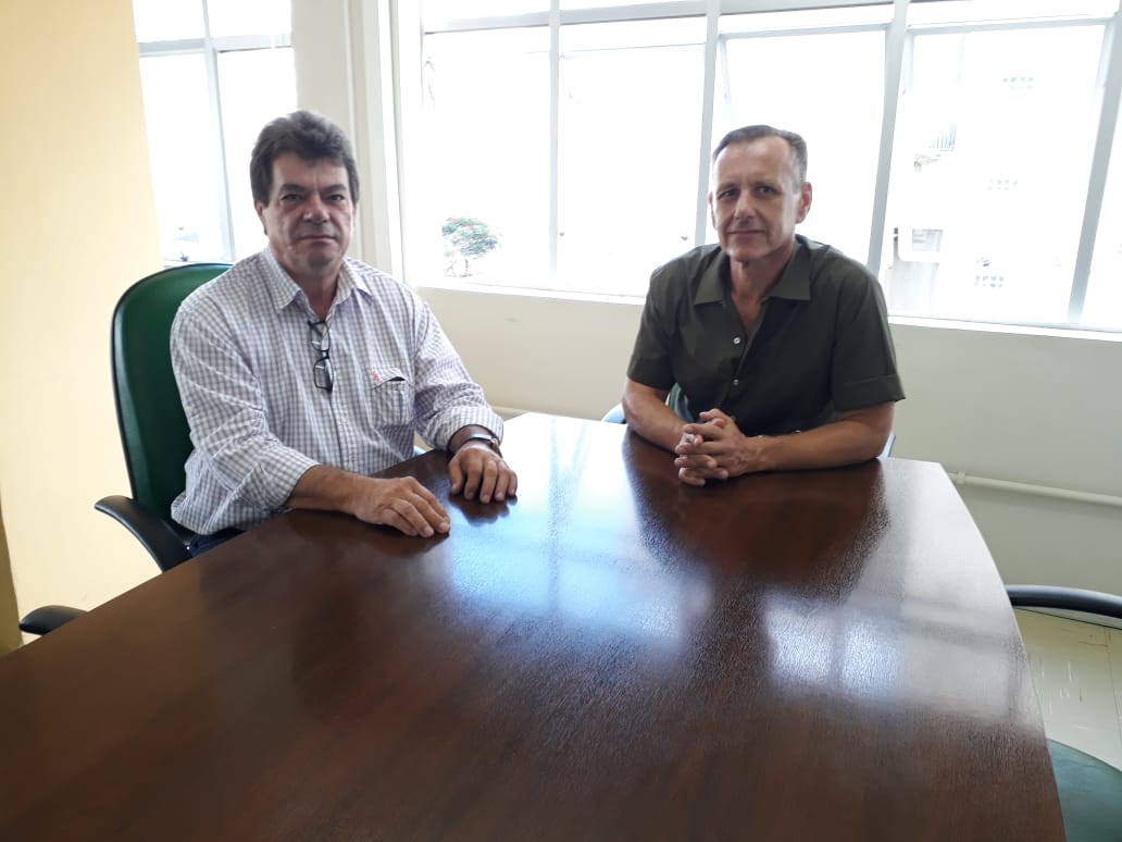 Prefeito Ademir Fagundes tratou com o Incra em Curitiba, sobre doação de veículos para Rio Bonito do Iguaçu  e Coasul no Assentamento